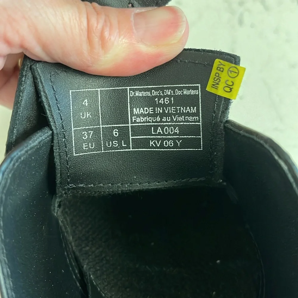 Dr. Martens 1461 BUCKLE PULL UP LEATHER OXFORD SHOES Size 6 - Picture 12 of 17